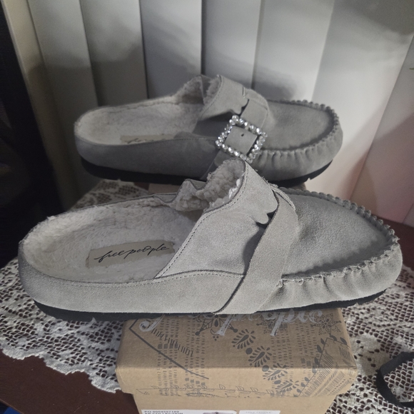 Free People "Shearling After Riding" Grey Suede Mules - Picture 4 of 9